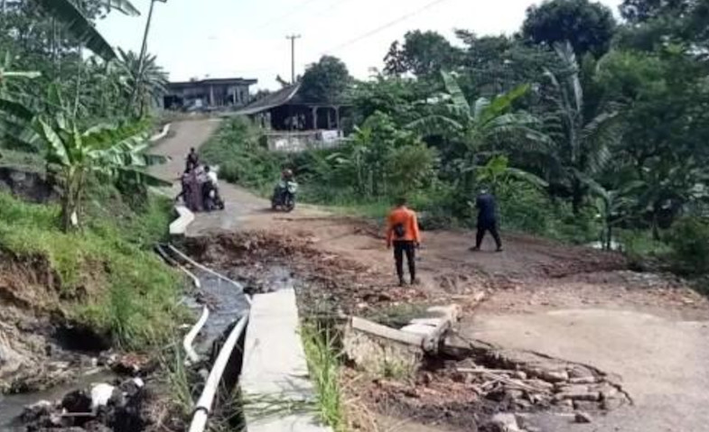 Anggaran Rp Triliun Digelontorkan Untuk Tangani Jalan Daerah Yang