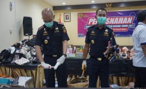 Tindak Lanjuti Pelanggaran di Bidang Kepabeanan dan Cukai, Bea Cukai Gelar Pemusnahan