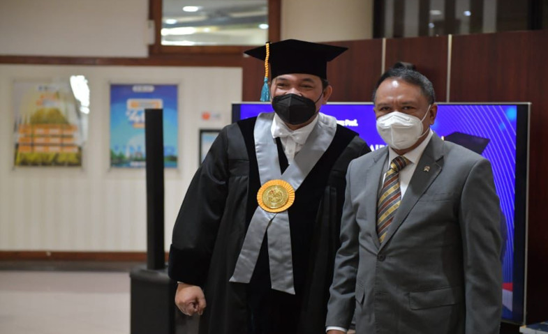 Menpora Amali Hadiri Penganugerahan Achsanul Qosasi sebagai Guru Besar Kehormatan Universitas Airlangga Surabaya