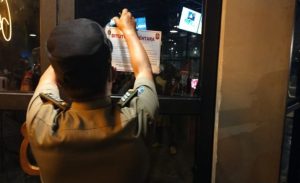Langgar Prokes, 3 Bar di Jakarta Selatan Disegel Satpol PP