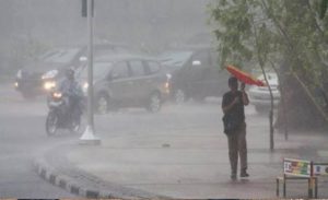Waspada Potensi Hujan Disertai Kilat di Jakarta Hari Ini