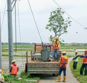 PLN Jatim Memperluas Penerangan Dusun Terluar Wilayah