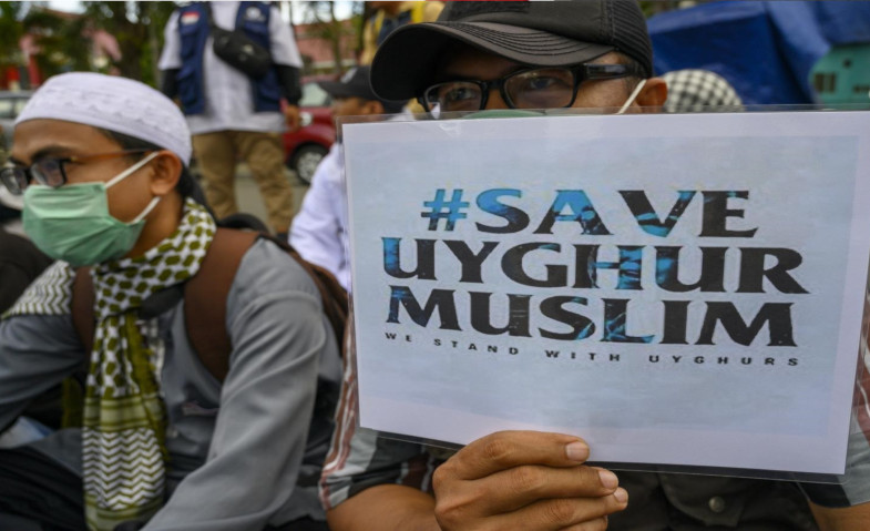 Muslim Uyghur yang Boleh Berpuasa di China Dibatasi