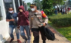 Diduga Ada Penyusup Aksi 114, Belasan Pemuda di Kawasan DPR Ditangkap Polisi