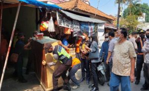 PT KAI Tertibkan Rumah di Gambir