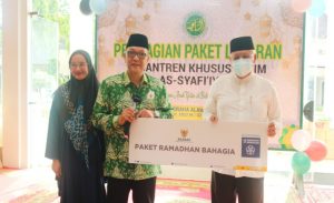 Ponpes As-Syafi’iyah Bekasi, Dapat Bantuan Paket Ramadhan Bahagia dari BAZNAS