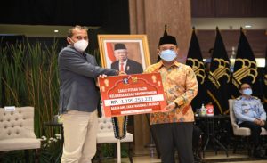 Kemenkumham Salurkan Zakat ASN ke BAZNAS Rp1,1 Miliar