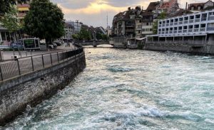 Indahnya Sungai Aare di Swiss Ini