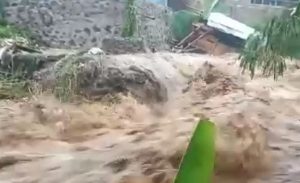 9 Rumah Warga Rusak akibat Diterjang Banjir Bandang