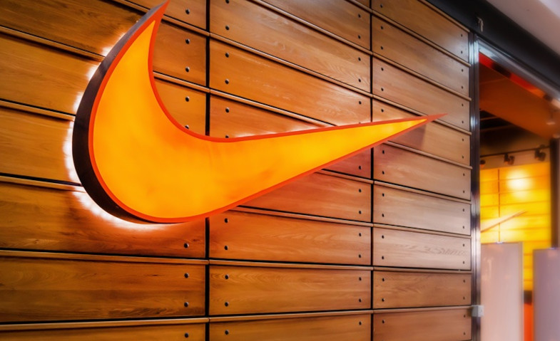 Raksasa Olahraga Nike Pangkas 1.600 Karyawan, Terancam Pesaing Baru?