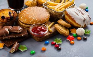 Hidup Sehat, Hindari Makanan yang Mengandung Gula, Garam dan Lemak Berlebih
