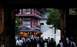 Jelang Pemakaman Shinzo Abe, Kuil Zojo-ji Tokyo Dipenuhi Para Pelayat