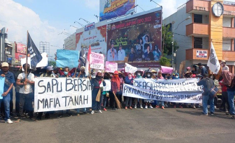 Tempat Tinggal Diserobot Mafia Tanah, Ibu-ibu di Lampung Gelar Demo