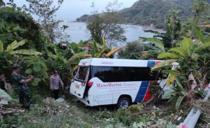 Bus Wisatawan Terguling di Sukabumi, Satu Orang Tewas
