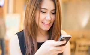 Ini Cara Pencegahan Mata Kering dan Iritasi Akibat Bermain Gadget