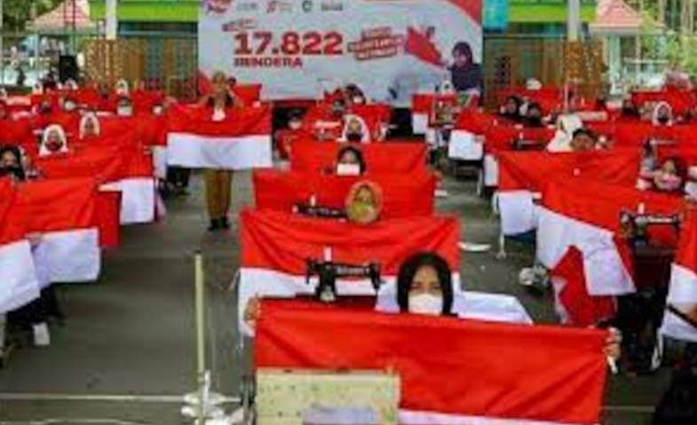Meriahkan HUT RI ke-77, Pemerintah Bagikan 10 Juta Bendera Merah Putih pada Masyarakat