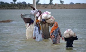 Dilanda Banjir Besar, Hampir Setengah Juta Warga Pakistan Mengungsi