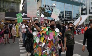 Sharp Greenerator Ajak Citayam Fashion Week Aksi Nyata Peduli Lingkungan