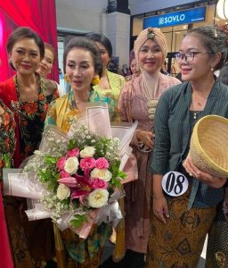Sarinah PRT Ikut Fashion Show