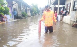 1. 252 Rumah Warga di Tangsel Tergenang Banjir