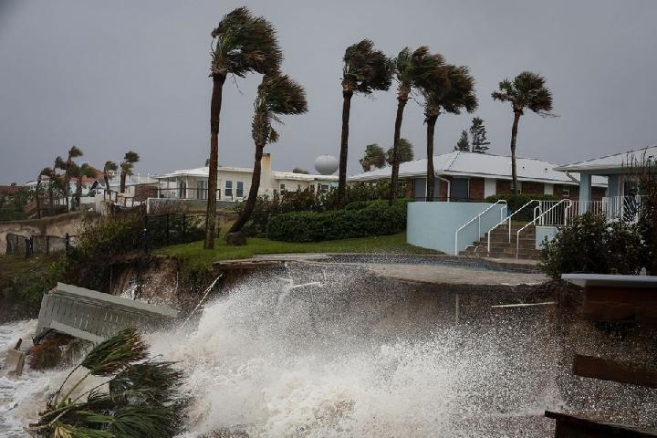 Dua Orang Tewas akibat Badai Tropis di Florida