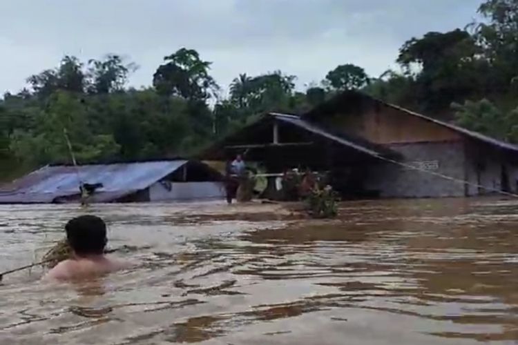 Banjir di Minahasa, 3 Rumah Dikabarkan Hanyut