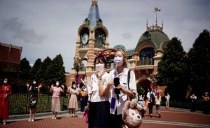 Disney Resort Shanghai Ditutup, Pengunjung Tak Bisa Keluar karena Kasus Covid-19 di China Melonjak