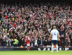 Manchester City Mulai Tertarik dengan Bek Arsenal Ini?