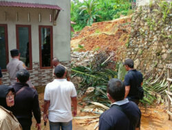 Banjir di Singkawang Menyebabkan Longsor di Kampung Batu