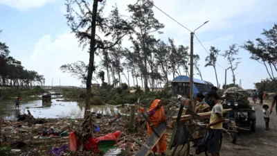 Bencana Topan Mandous Melanda India, 4 Orang Tewas dan Ratusan Rumah Rusak