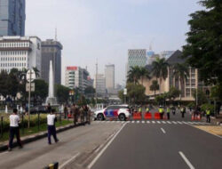 Polisi Tutup Jalan ke Istana Merdeka untuk Antisipasi Unjuk Rasa di Patung Kuda