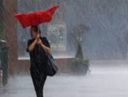 Waspada Hujan Disertai Petir dan Angin Kencang di Jakarta