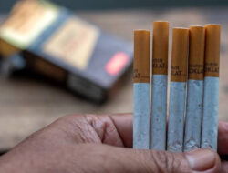 Tahun Depan, Penjualan Rokok Ketengan Dilarang, Wapres: Cegah Pembeli Anak-anak