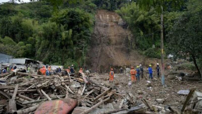 Bus Tertimbun Tanah Longsor, 34 Orang di Kolombia Tewas