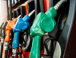 Pertamax Turun Harga, Masyarakat Serbu SPBU Pertamina