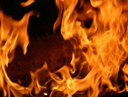 Mobil Hangus Terbakar Dalam Kebakaran Depo Pertamina Plumpang