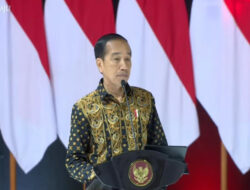 Jokowi Minta Kepala Daerah Turun Cek Harga Kebutuhan Masyarakat ke Lapangan