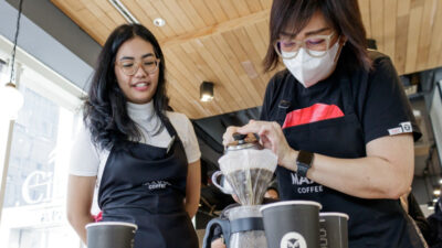 Buka Peluang Kreativitas, Harper MT Haryono dan Maxx Coffee Indonesia Gelar Manual Brewing Barista Workshop