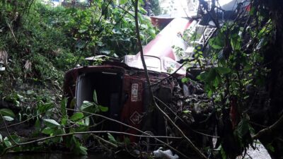 Kecelakaan Truk Pertamina di Malang Terjun ke Sungai