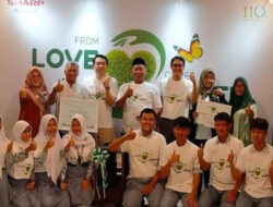 Sharp Ajak SMAN 13 Surabaya Kurangi Sampah Plastik