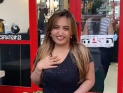 Viral, Lina Mukherjee Makan Kriuk Babi Baca Bismillah