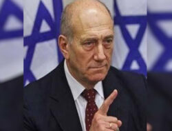 Mantan PM Israel Ehud Olmert Desak Para Pemimpin Dunia Boikot Netanyahu