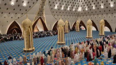 Masjid Al Jabbar Kembali Boleh Dikunjungi