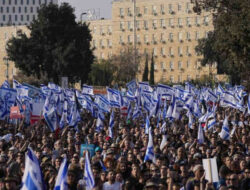 Israel Dilanda Demo Besar-besaran Usai Netanyahu Pecat Menhan
