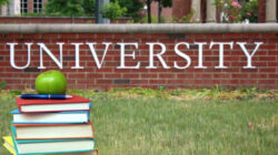 Anda ingin kuliah di Universitas Terbaik? Lihat Rincian Tarif UKT 2024!