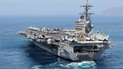Usai Terkena Serangan Iran, AS Pertahankan Kapal Induk di Timur Tengah