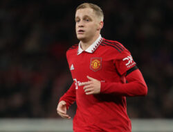 Akan Meninggalkan Manchester United, Bagaiamana Masa Depan Donny van de Beek?