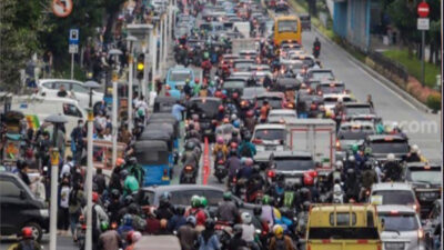 Hari Pertama ASN DKI WFH 50 Persen, Jalan di Jakarta Masih Macet