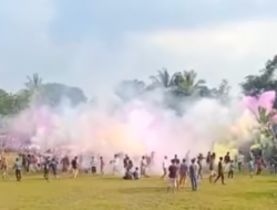 Ricuh dan Kekerasan Mewarnai Pertandingan Sepak Bola Tarkam di Bogor, Asap Flare Membubung Tinggi
