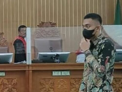 Pakai Batik di Sidang, Mario Dandy Ditegur Jaksa
